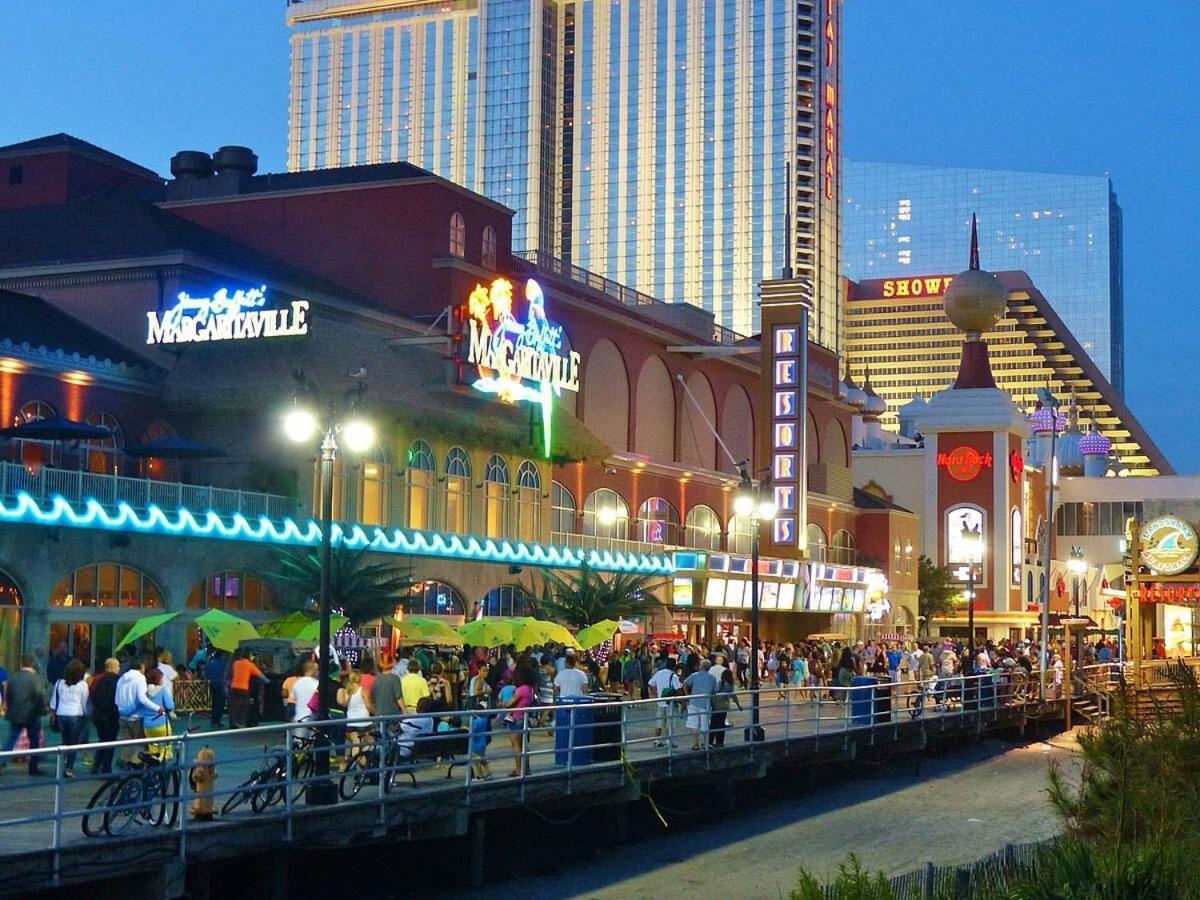 Stylish 2Br 3Ba Cozysuites On The Boardwalk Atlantic City Exterior foto